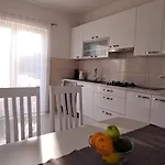 Maja Apartamento *